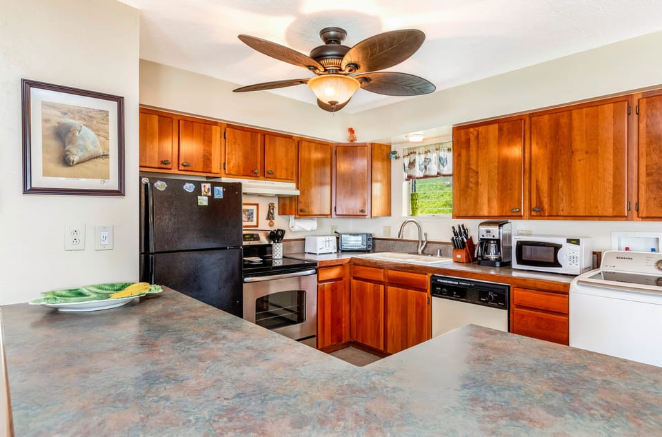 Kitchen / Bar - Kitchen / Bar