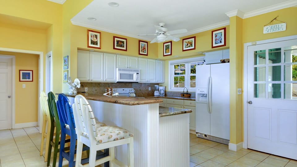 Hale Ani at Brennecke Beach - Fully Equipped Kitchen & Breakfast Bar - Parrish Kauai