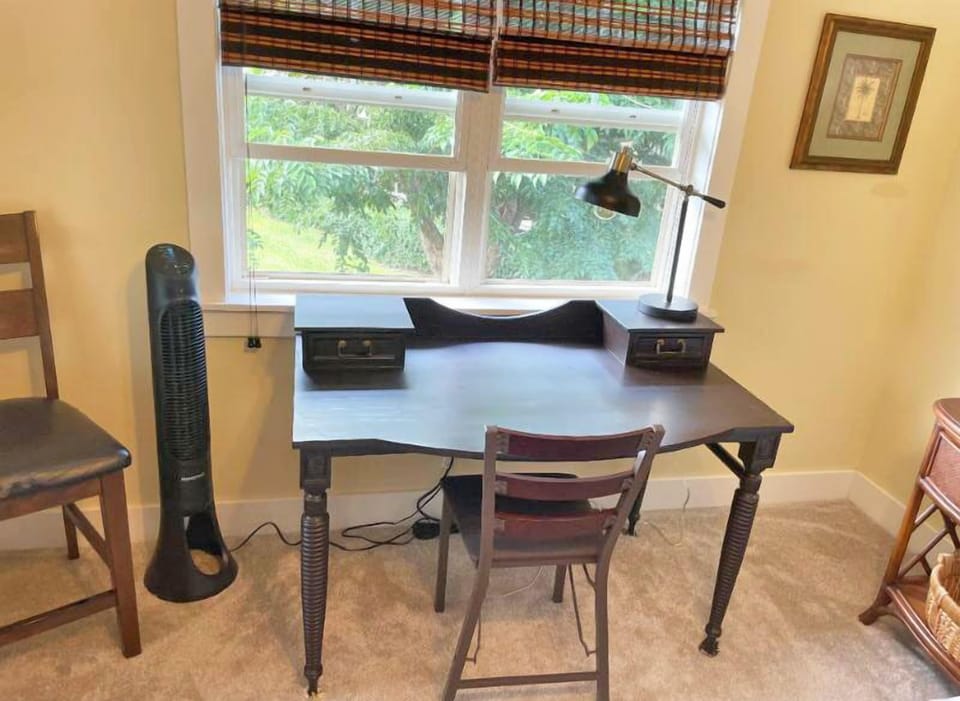 Work Station in 2nd bedroom perfect for remote work