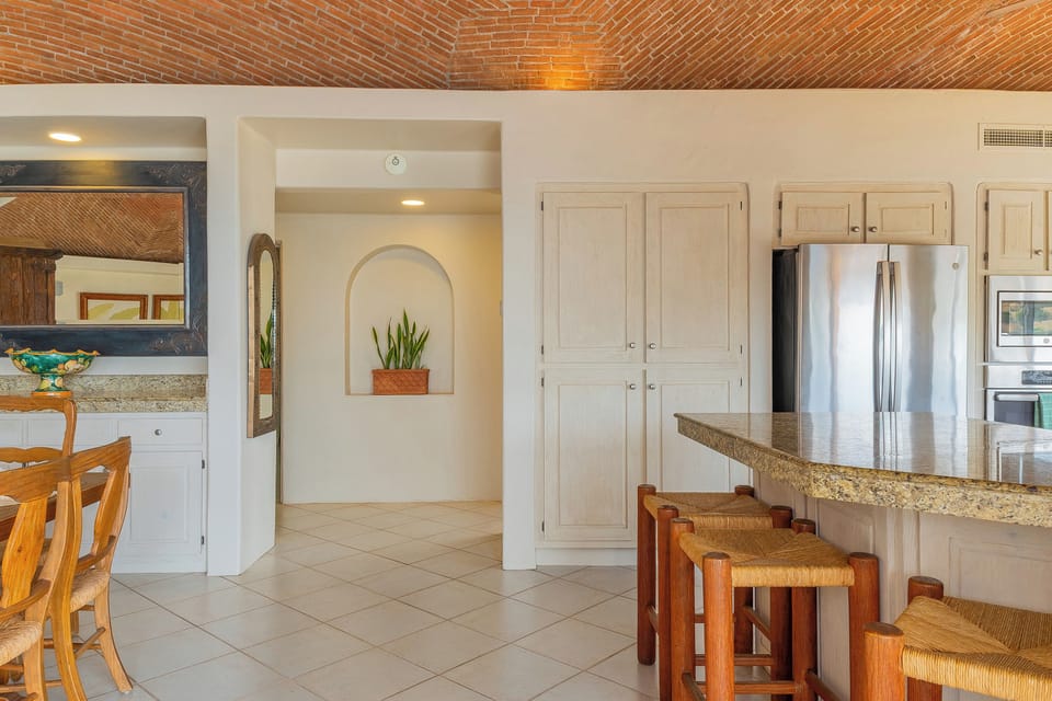 Kitchen with bar seating