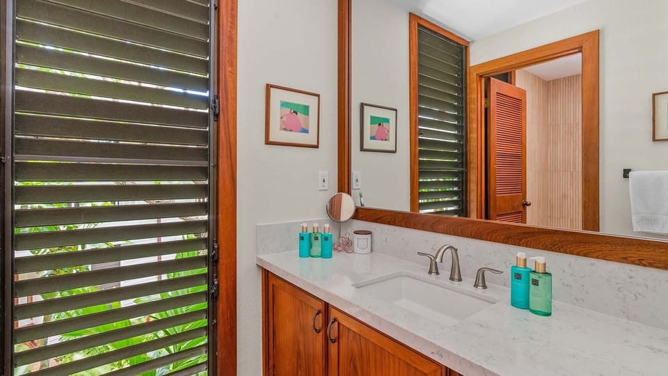 Poipu Kapili Resort #13 - Guest Bedroom Suite Bath - Parrish Kauai.jpg