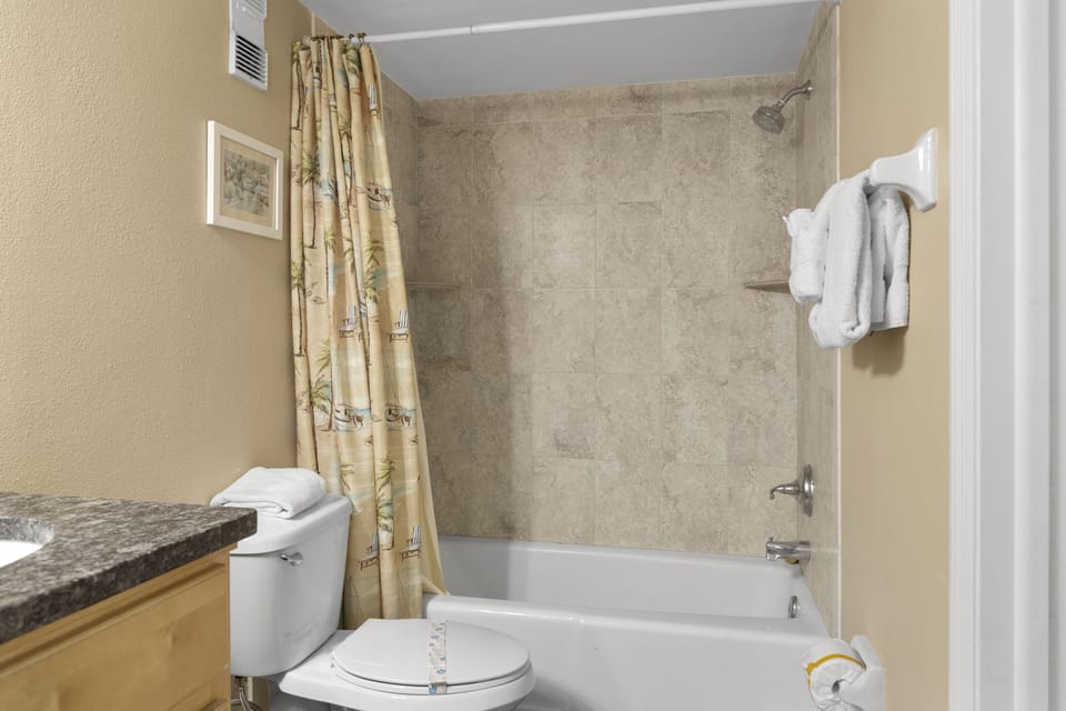 Beach Place 206 Guest Bathroom