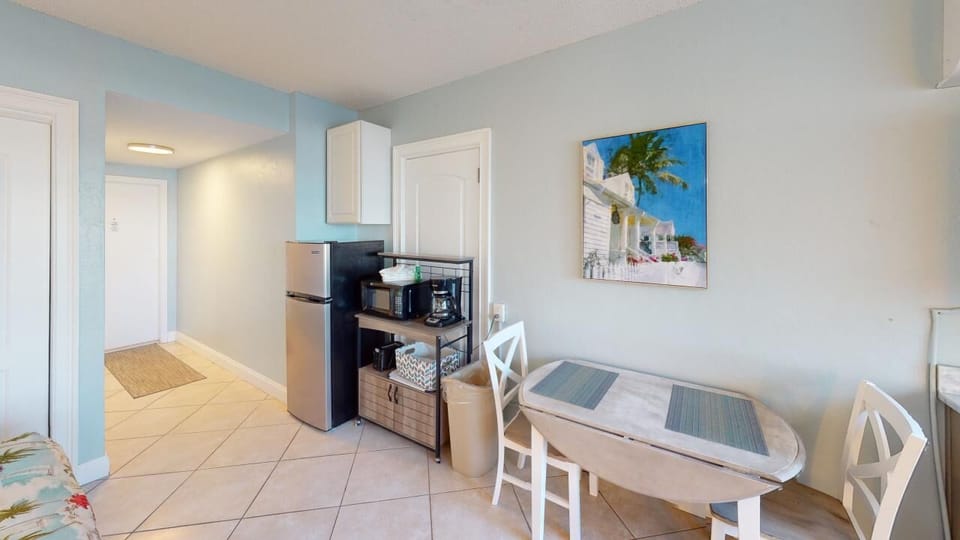 Surf Song 256 Kitchen