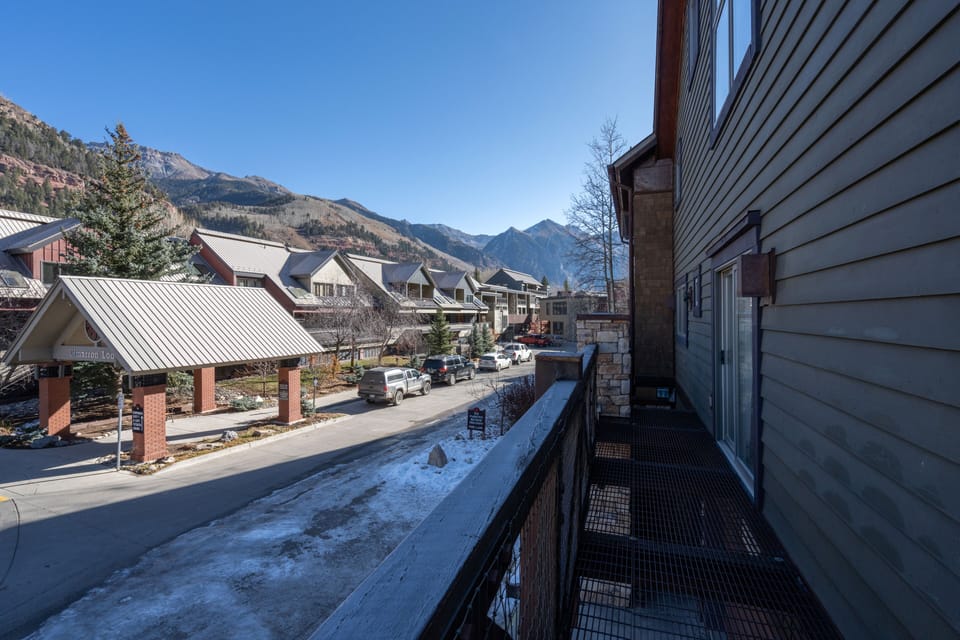 1.10-telluride-double-diamond-3-exterior-view2