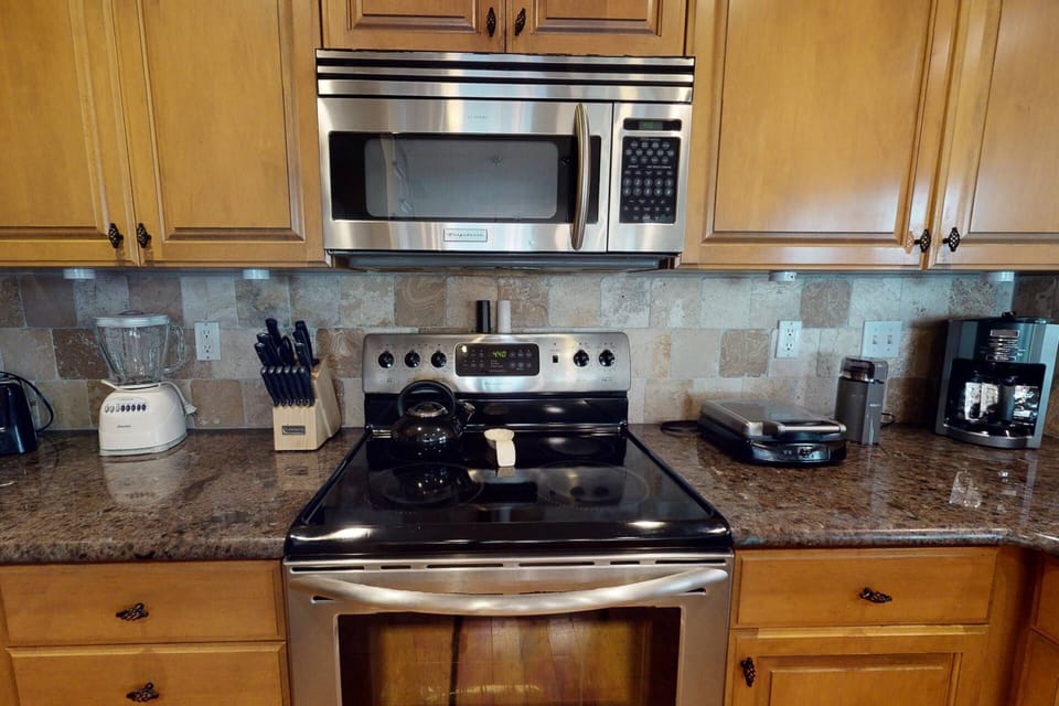 Small Appliances including a Waffle Maker