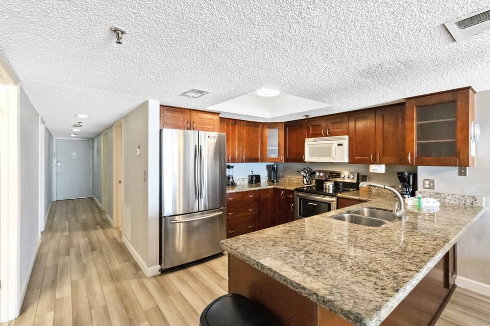 Beach Place 108 Kitchen