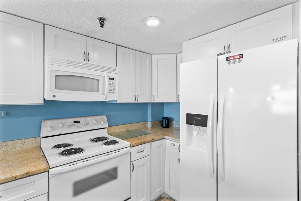 Beach Place #403