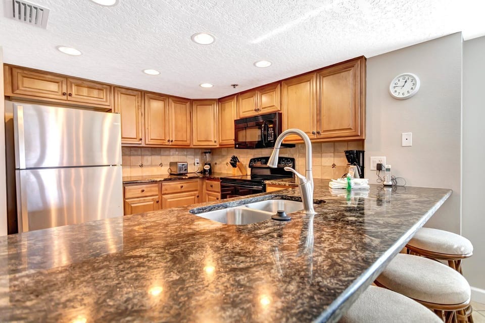 Beach Place 106 Kitchen
