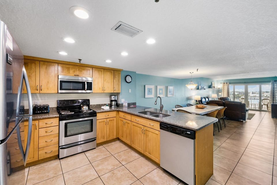 Beach Place 402 Kitchen
