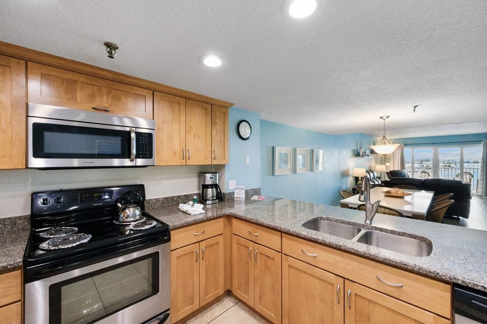Beach Place 402 Kitchen