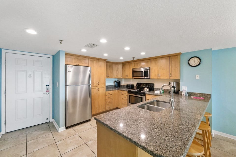 Beach Place 402 Kitchen