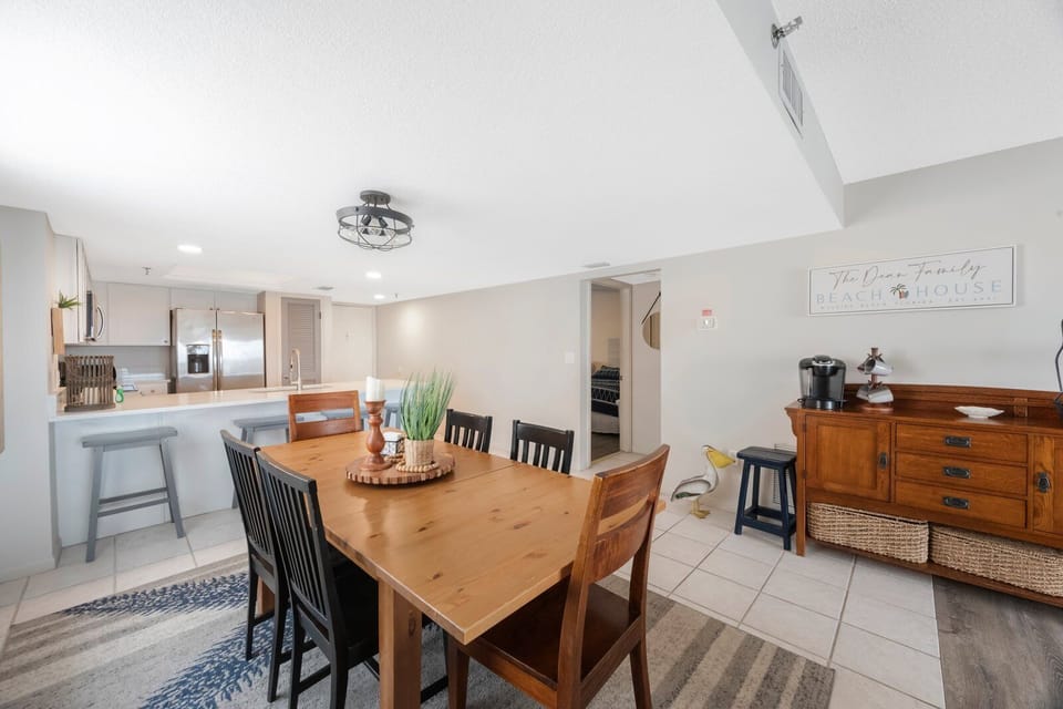 Dining Area 1-4