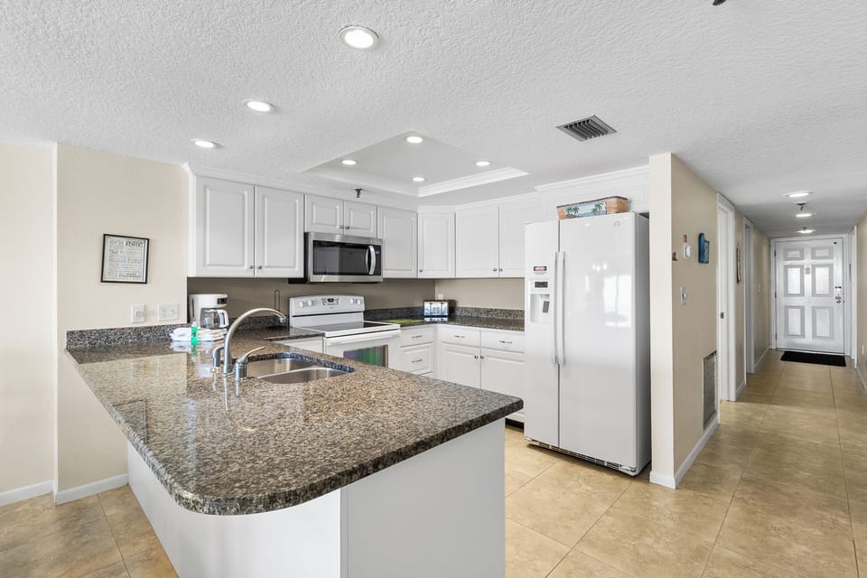 Kitchen & Bar