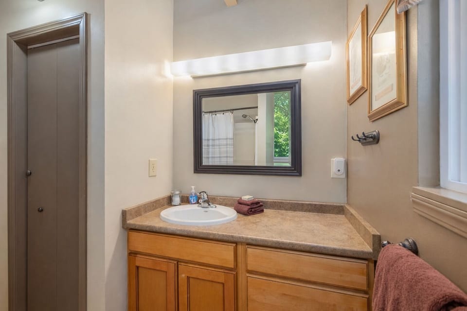 Main Floor Full Bathroom
