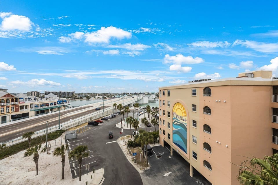 Beach Place 501 Balcony