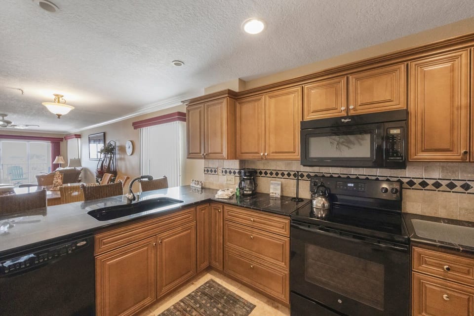 Beach Place 501 Kitchen