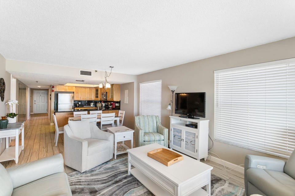 Beach Place #505