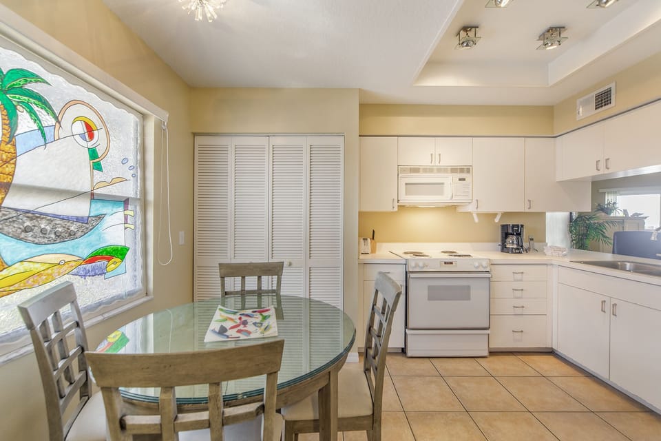 Crimson 204 Kitchen