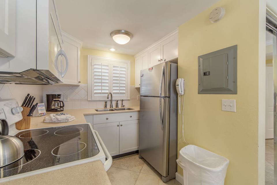 Surf Song 224 Kitchen