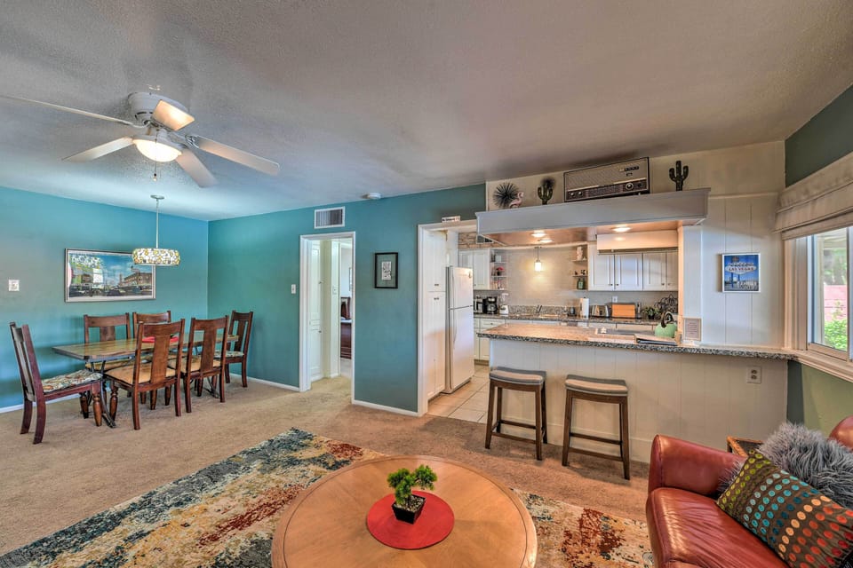 Living Area/Dining Area