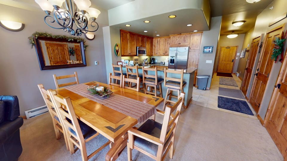 Dining Table Seats 6, Kitchen Bar Seats 4 - Dining Table Seats 6, Kitchen Bar Seats 4