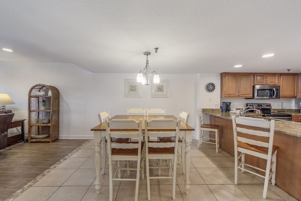 Beach Place 503 Dining Room
