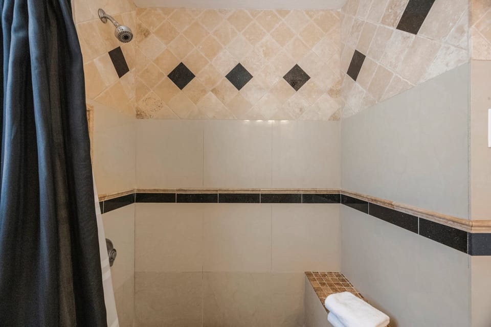 Bathroom 1-2