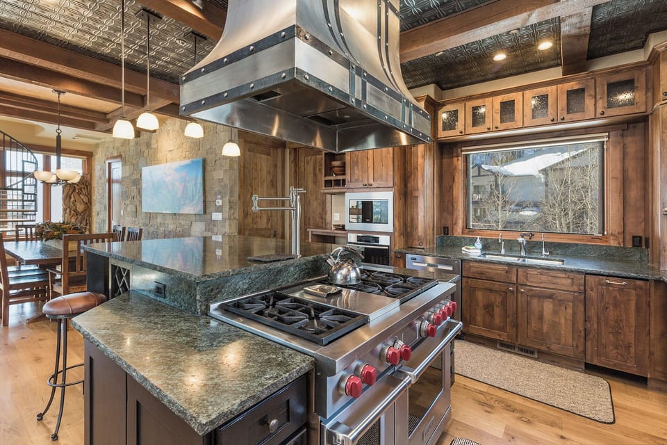 Fully Stocked Kitchen