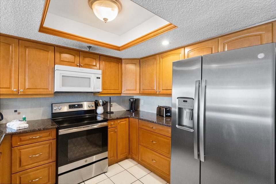 Beach Place 107 Kitchen