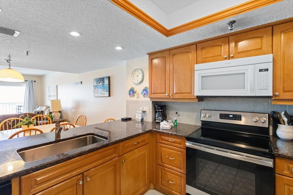 Beach Place 107 Kitchen