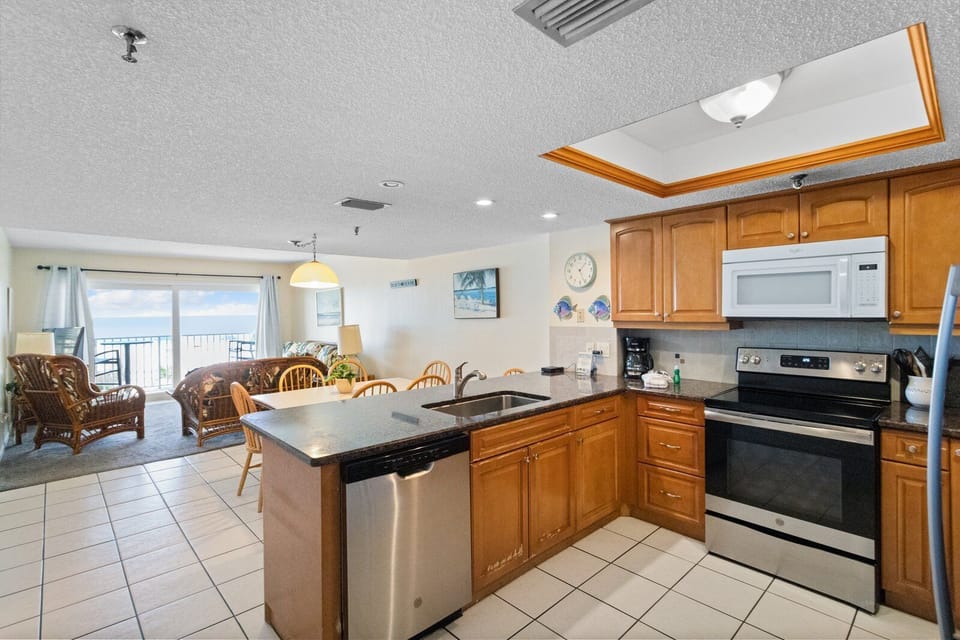 Beach Place 107 Kitchen