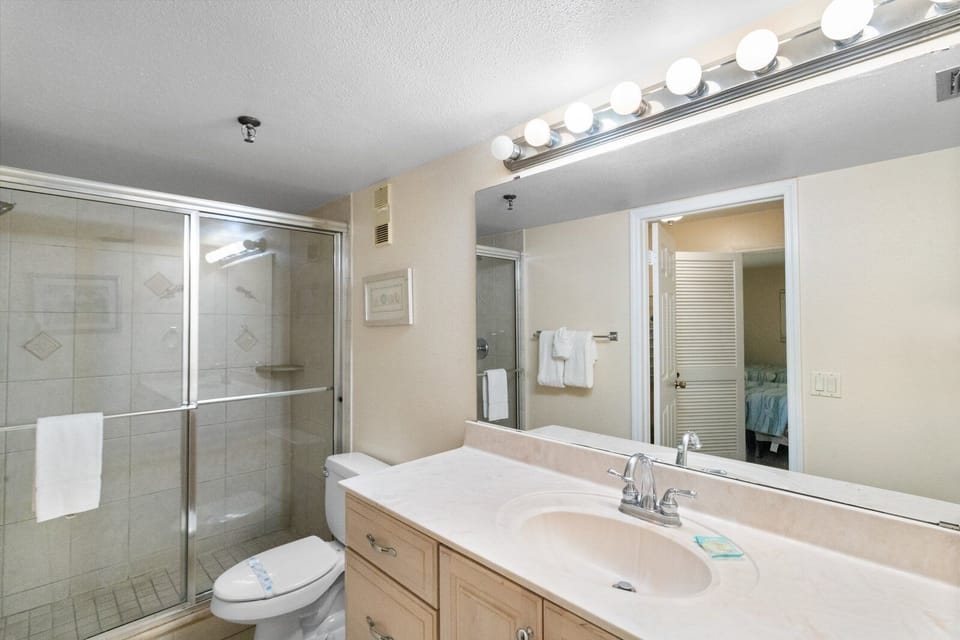 Beach Place 107 2nd Bathroom