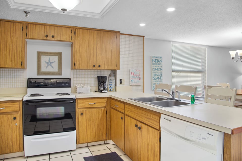 Beach Place 504 Kitchen