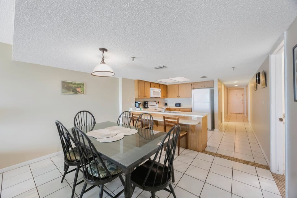 Dining Area 1-3