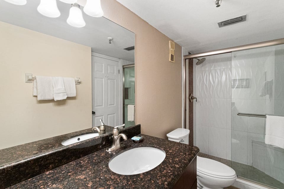 Beach Place #202 Master Bathroom