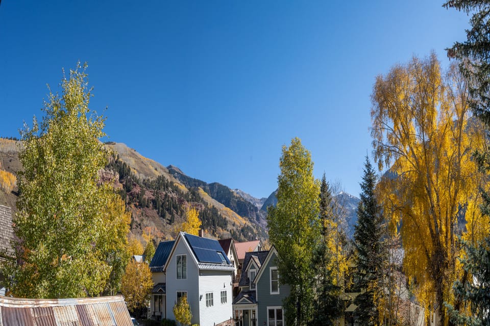 6.5-211-s-oak-telluride-417-deck-view1