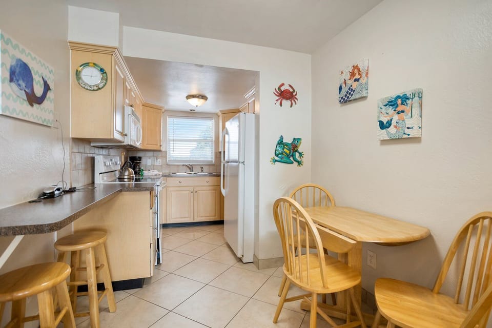 Surf Song 229 Dining Room/Kitchen