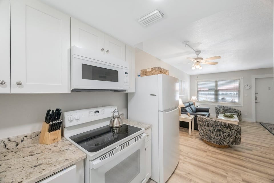 Surf Song 120 Kitchen