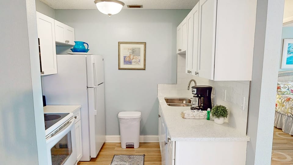 Surf Song 239 Kitchen