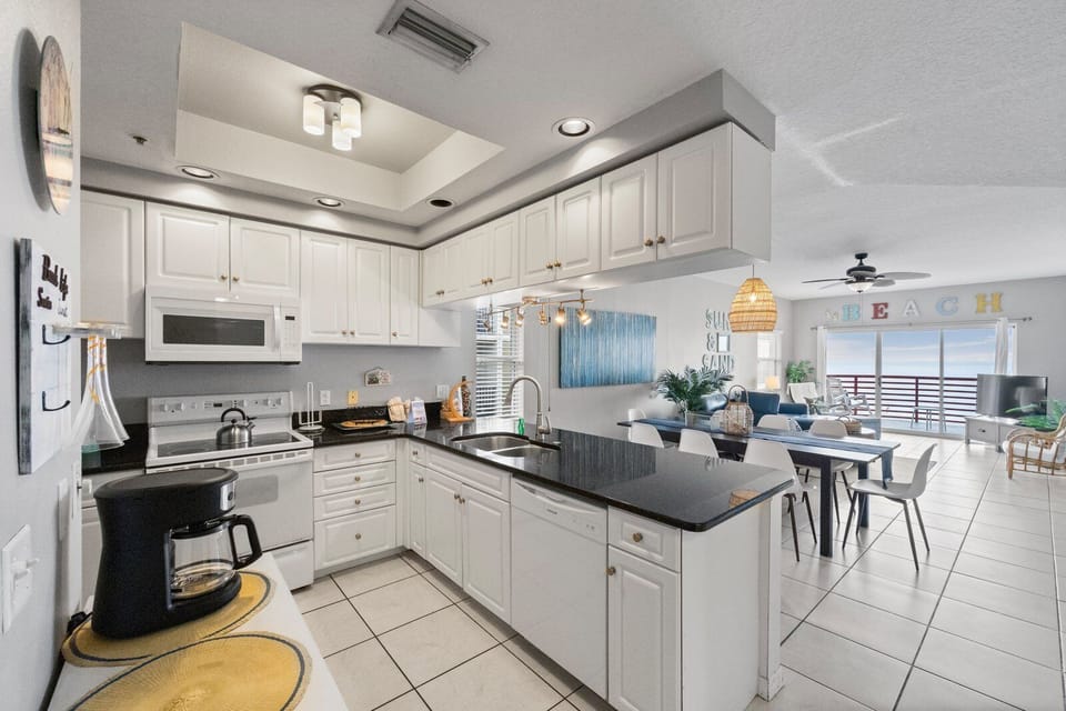 Crimson 301 Kitchen
