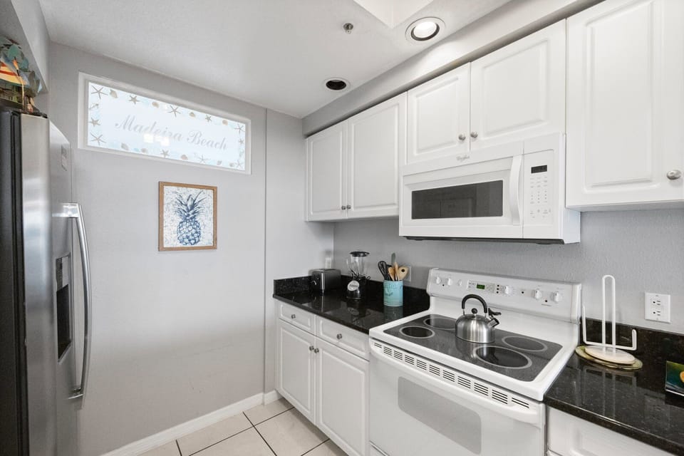 Crimson 301 Kitchen