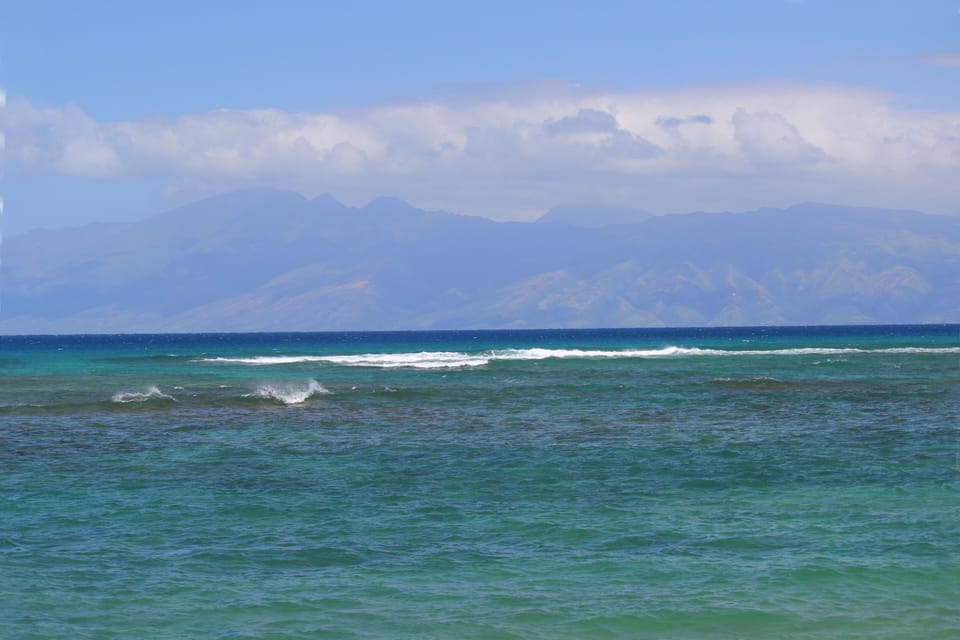 Beautiful, ocean front view. Don't forget to look for the Hawaiian sea turtles!