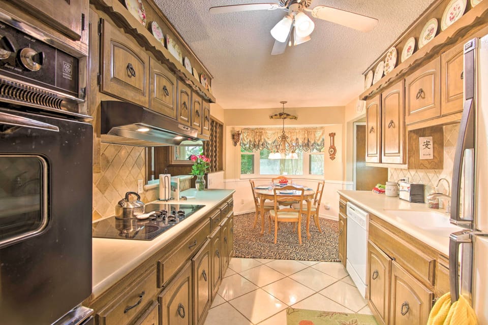 Fully Equipped Kitchen | Tea Kettle | Cooking Basics