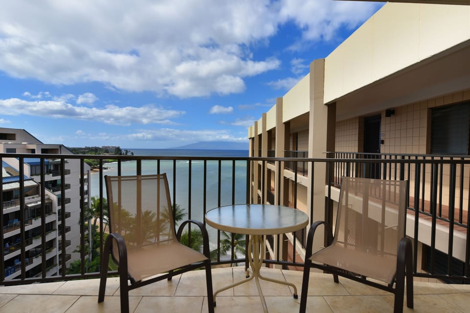 Ocean views from the 12th floor lanai