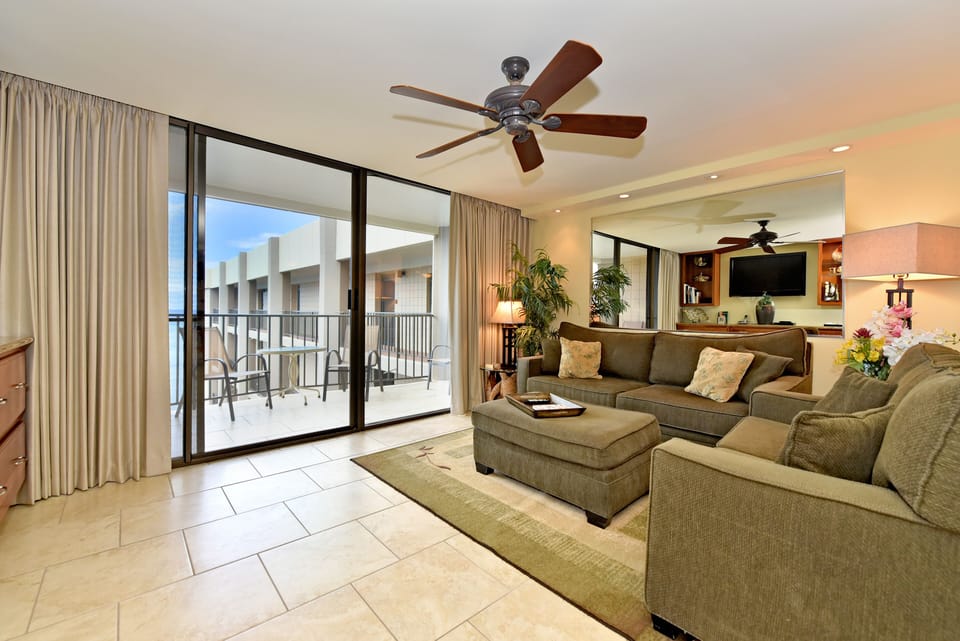 Comfortable seating in  Valley Isle #1203