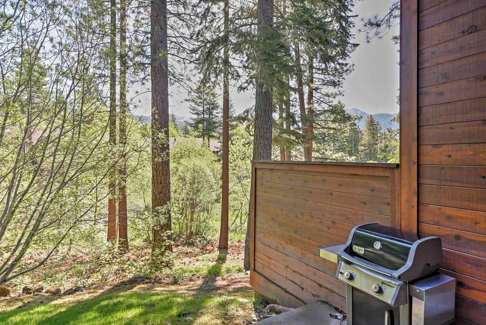 Backyard | Mountain Views | Gas Grill