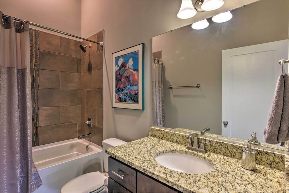 Full Bathroom 2 | 2nd Floor