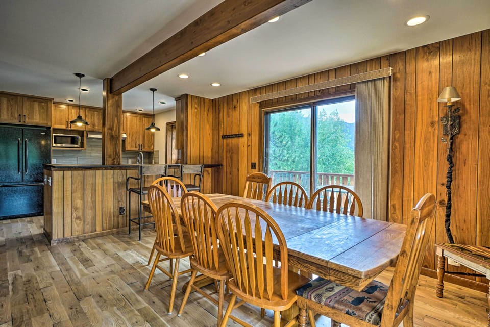 Dining Area | 1st Floor
