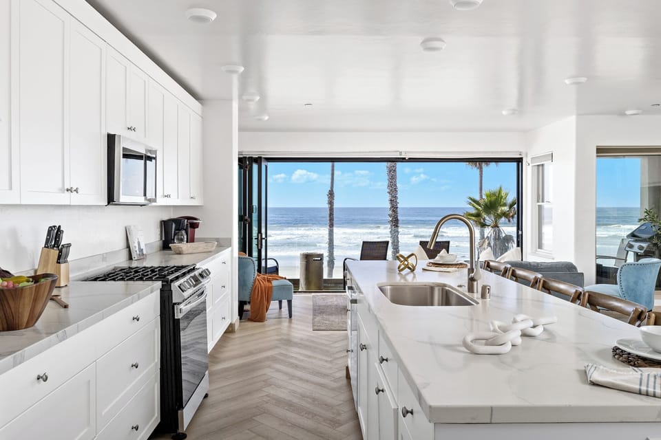 702-Strand-Unit3-Residential-Photography-SandKasl-Imaging-San-Diego-Residential-Hospitality-Photography-2