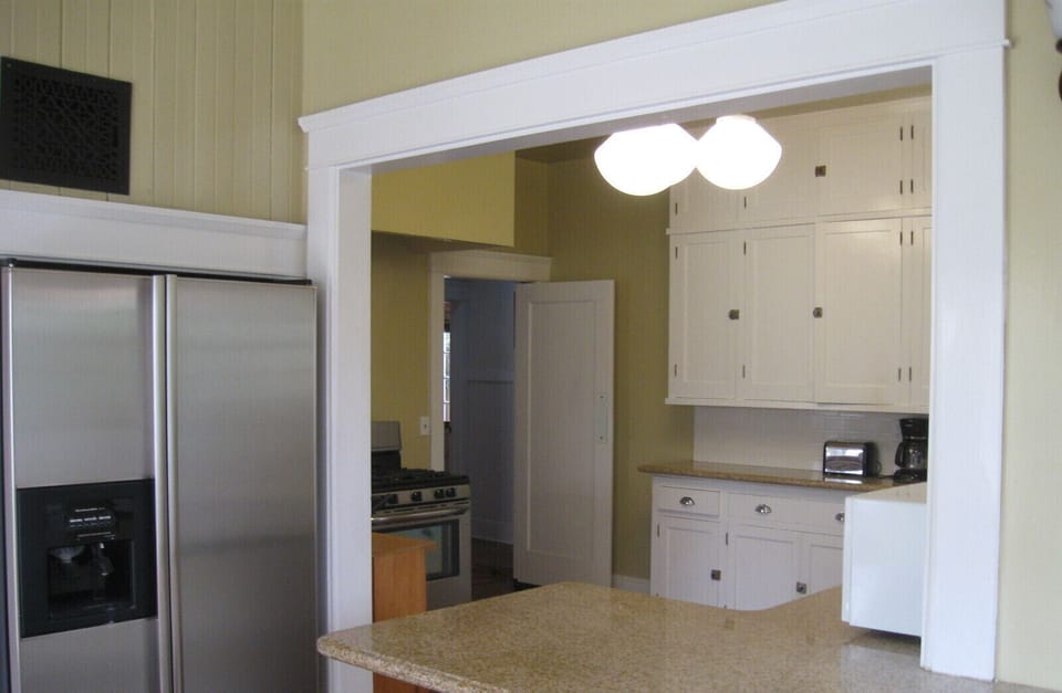 Gather at the peninsula with easy flow to the cook space